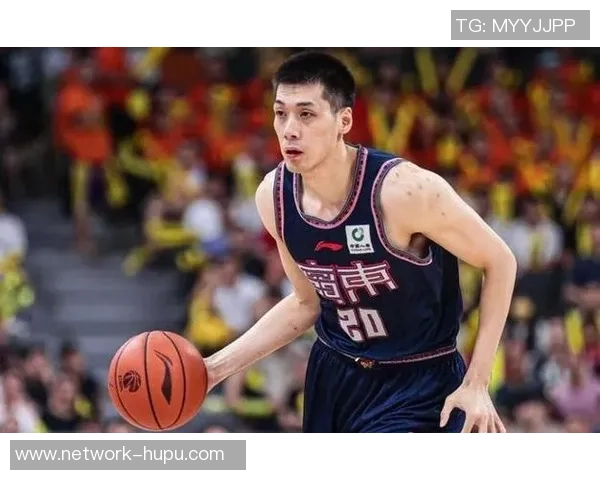 任骏飞领衔表现出色助力球队逆转胜利展现篮球场上的领袖风范 任骏飞领衔表现出色助力球队逆转胜利展现篮球场上的领袖风范